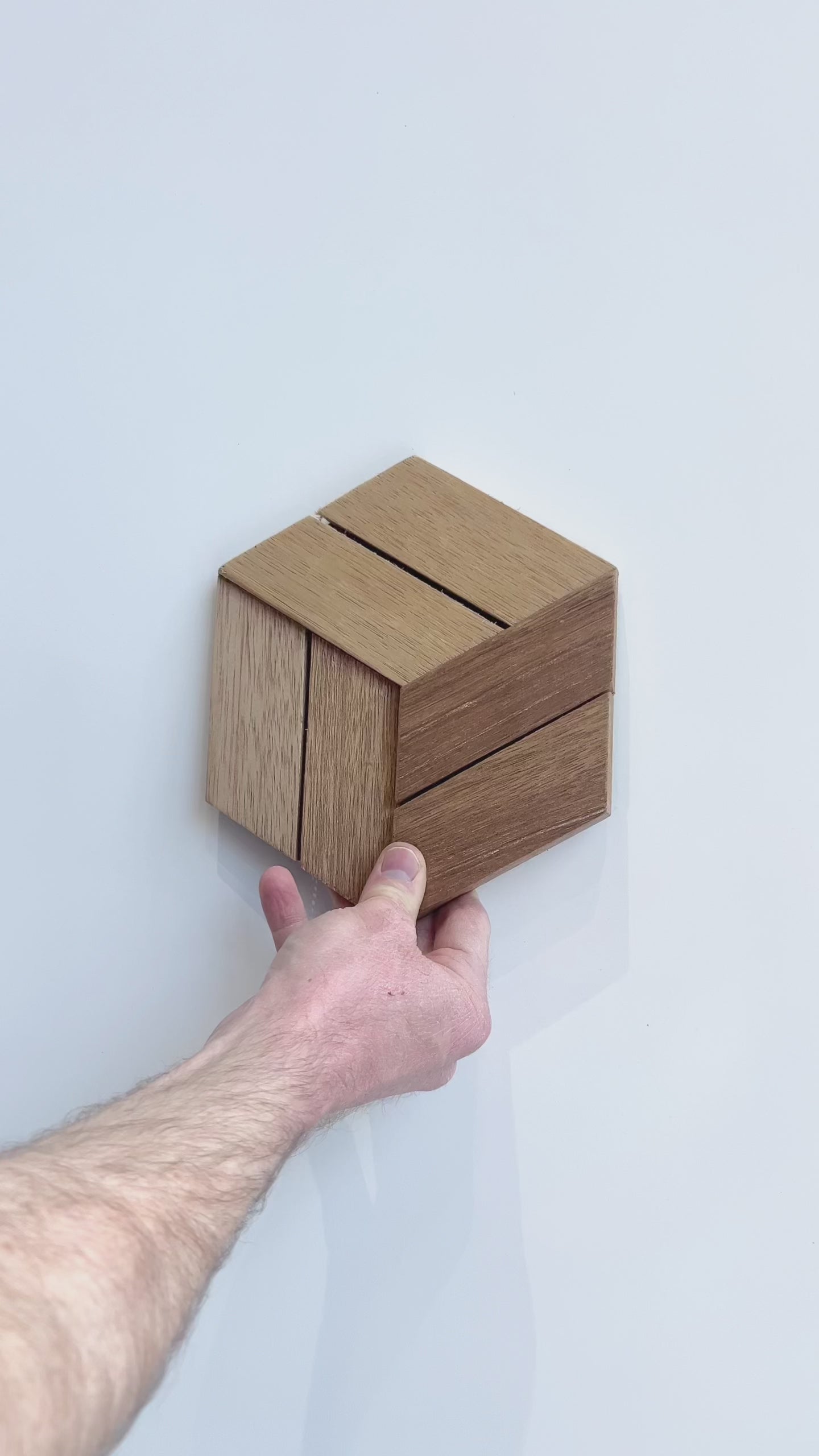 Hexa Kayu 3D-Holzwandpaneele – FSC® Meranti-Sechseck-Wandverkleidung – Naturholz-Wanddekoration – 18 Paneele (0,5 m²) – 180 × 207,8 mm